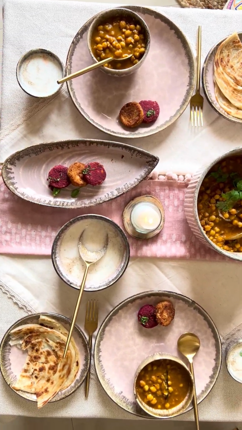 The Roseate Ceramic Dinnerware Set For 8