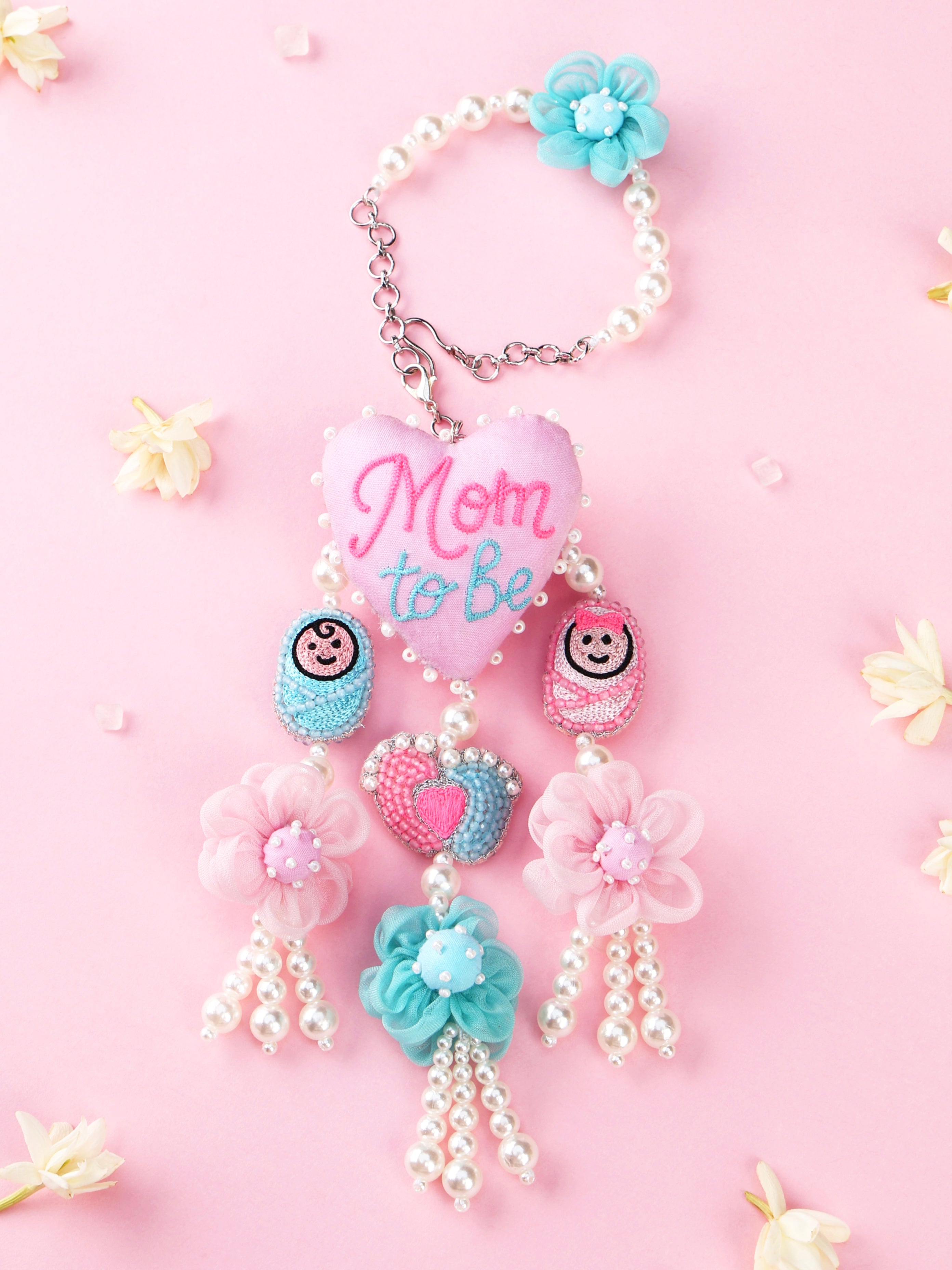 tonoto-mom-to-be-lumba-rakhi-1