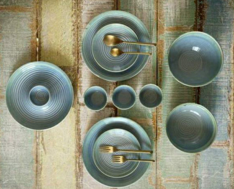 The Vert Deau Ceramic Dinnerware Set For 8