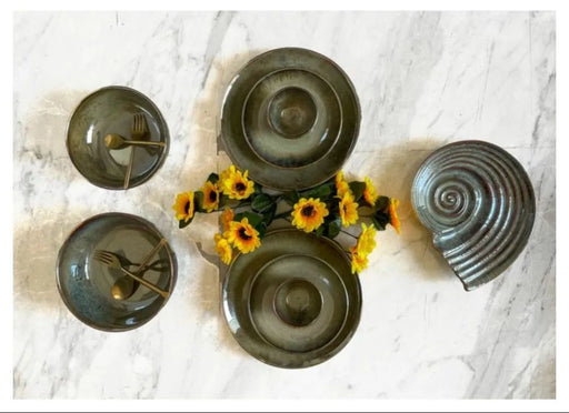 The Viridis Ceramic Dinnerware Set For 4