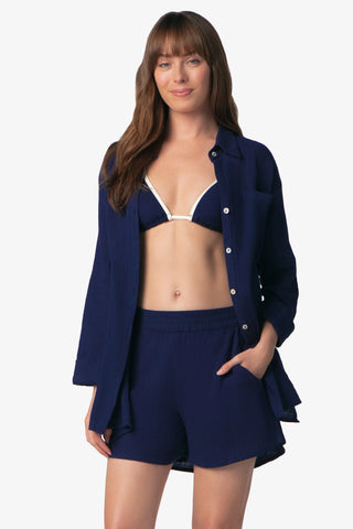 island-shirt-island-short-navy-over-the-shoulder-top-navy-ivory-5