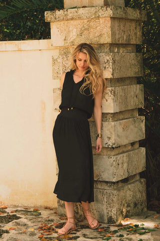 sleeveless-smocked-dress-black-4